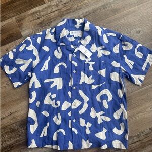 NWT GAP Blue and White Abstract Boys shirt size M
